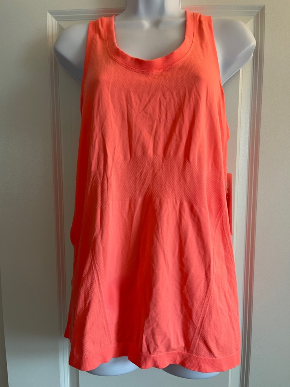 Athleta Momentum Seamless Tank Coral